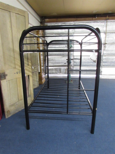 BLACK METAL TUBULAR BUNK BED FRAME