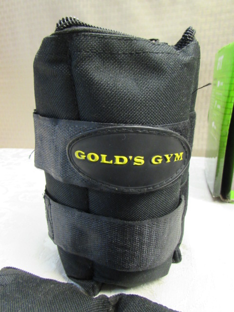 Gold's gym leg online weights