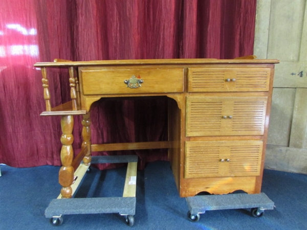 VINTAGE ALL WOOD DESK