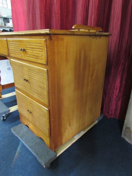 VINTAGE ALL WOOD DESK