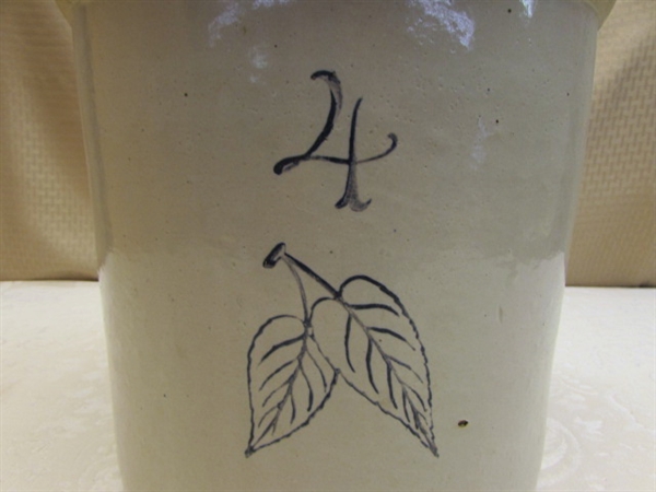 4 GALLON STONEWARE CROCK WITH LID