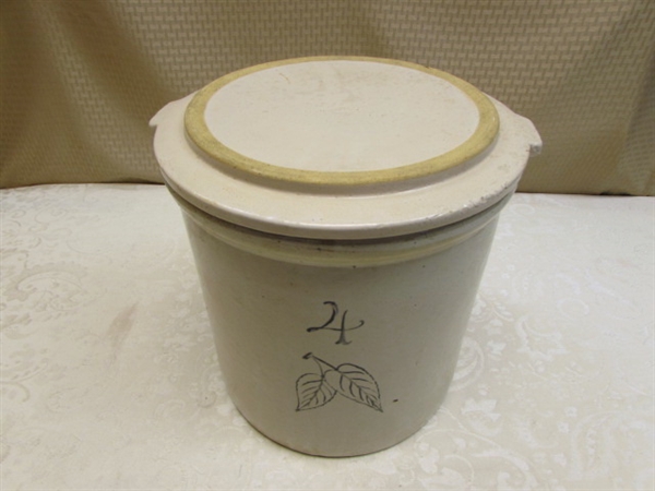 4 GALLON STONEWARE CROCK WITH LID