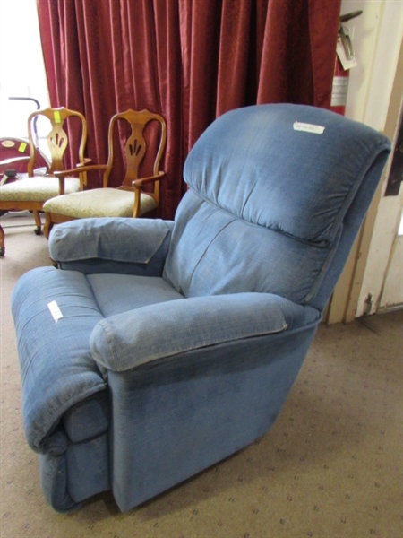 BLUE ROCKER RECLINER