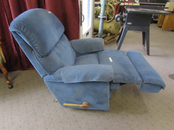 BLUE ROCKER RECLINER