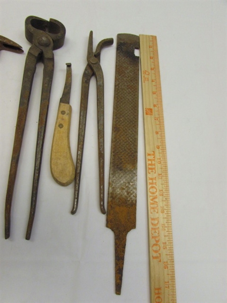 VINTAGE FARRIERS TOOLS