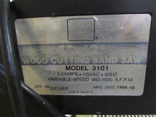 TABLETOP WOOD BAND SAW