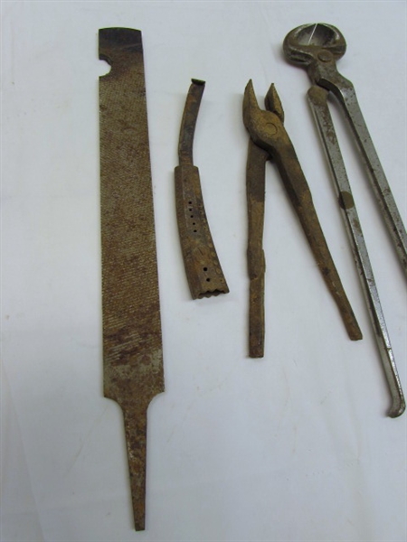 FARRIERS TOOL LOT