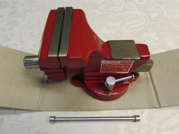 NIB CENTRAL FORGE 3.5 HOME SHOP VICE