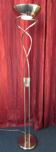 NICE MODERN METAL FLOOR LAMP