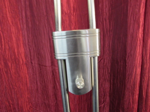 NICE MODERN METAL FLOOR LAMP