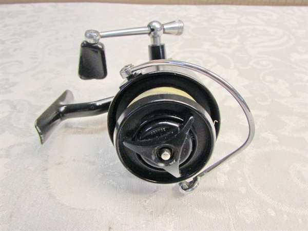 VINTAGE GARCIA MITCHELL 300 FISHING REEL