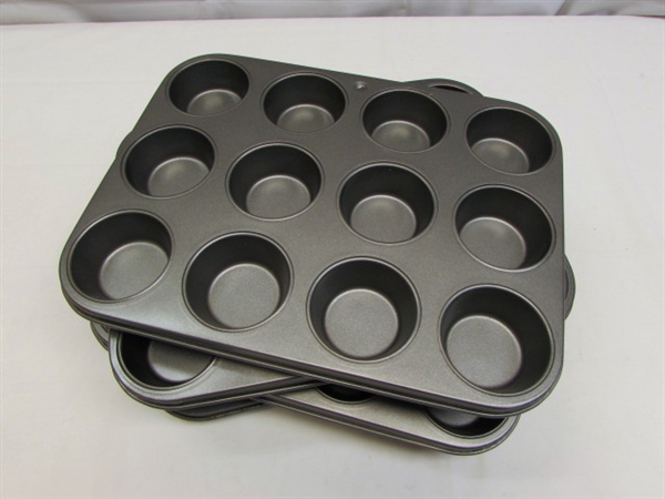 MUFFIN TINS