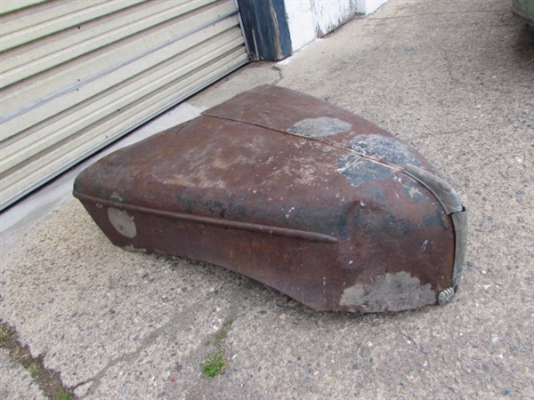 VINTAGE FORD V8 HOOD YARD ORNAMENT