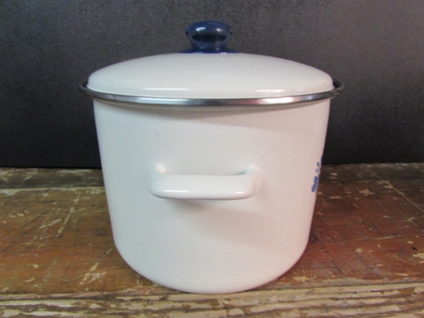 8 QT. ENAMELED STOCK POT WITH LID