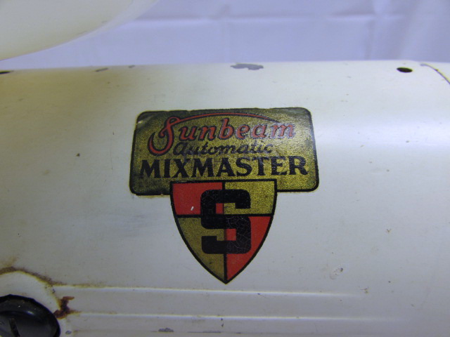 Lot Detail - 1939 SUNBEAM MIXMASTER WITH JUICING ATTACHMENTS