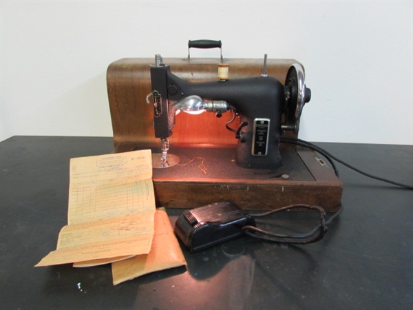 VINTAGE KENMORE ROTARY SEWING MACHINE IN CASE