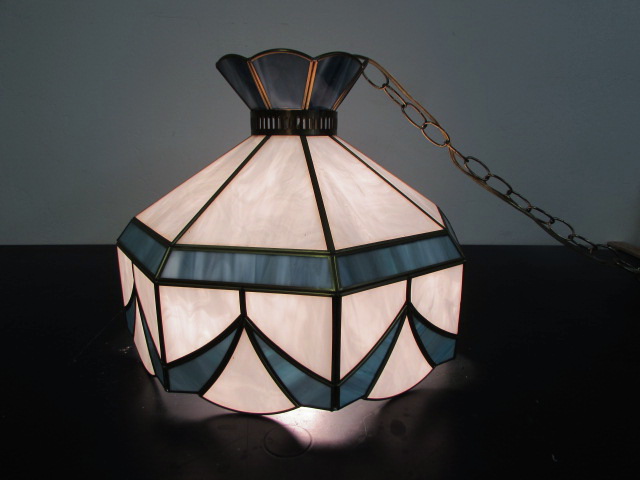 Lot Detail - BLUE & WHITE STAINED GLASS HANGING LIGHT