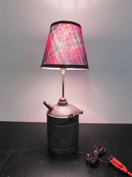 1 GALLON VINTAGE GAS CAN TABLE LAMP