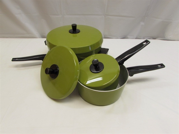 RETRO AVOCADO GREEN KITCHEN DELIGHT 7 PIECE COOKWARE SET