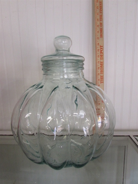 BEAUTIFUL EXTRA LARGE DECORATIVE GLASS JAR WITH LID