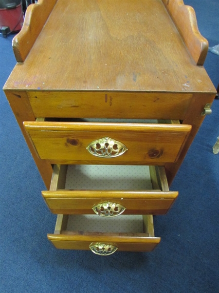 VINTAGE WOOD CHANGING TABLE