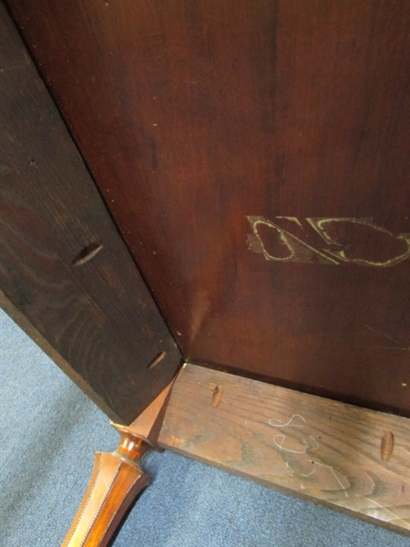 GORGEOUS ANTIQUE FOYER TABLE