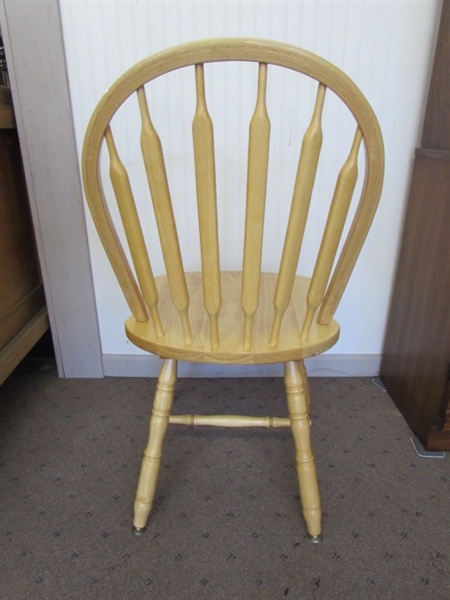 SOLID HARDWOORD DINING CHAIR