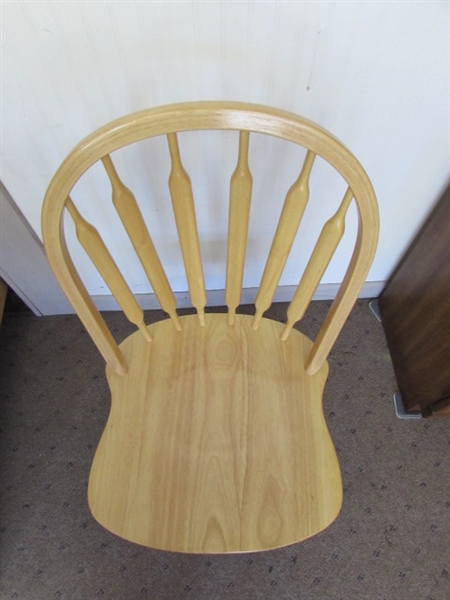 SOLID HARDWOORD DINING CHAIR