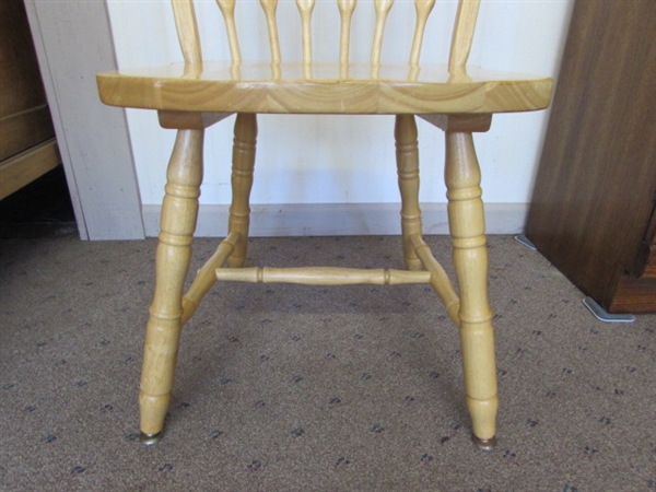 SOLID HARDWOORD DINING CHAIR