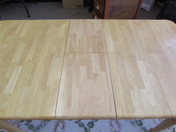 SOLID HARDWOOD DINING TABLE W/ATTACHED LEAF