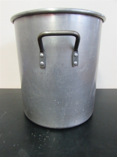 40 QT ALUMINUM POT.