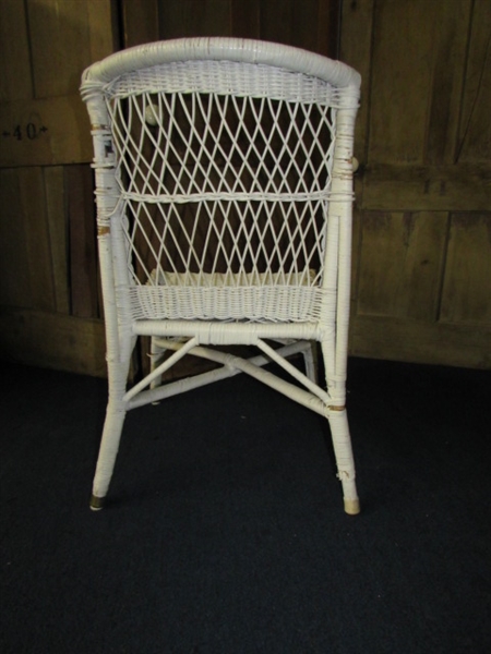 WICKER CHAIR