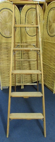 6 FT WOOD LADDER