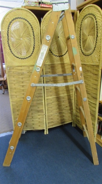 6 FT WOOD LADDER