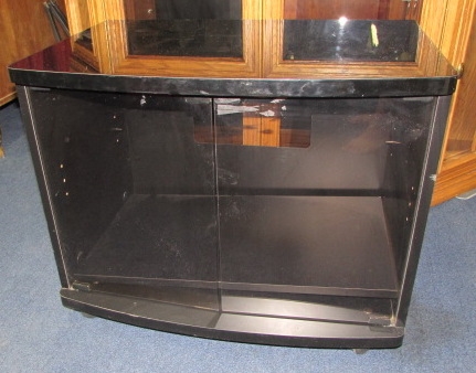 BLACK LACQUER TV STAND