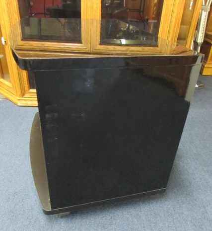 BLACK LACQUER TV STAND