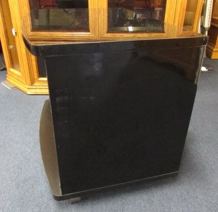 BLACK LACQUER TV STAND