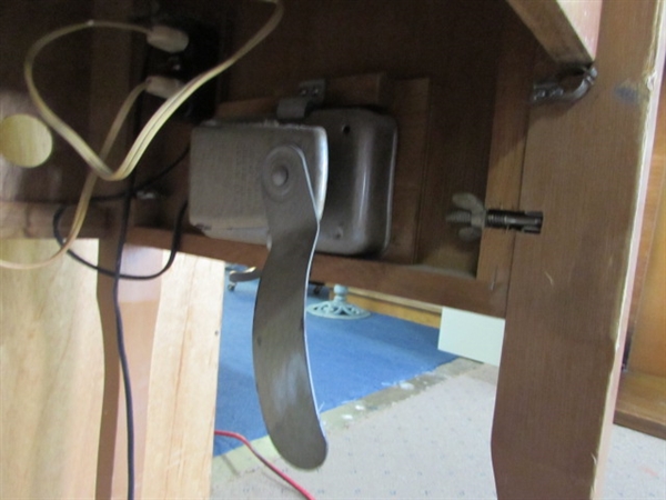BROTHER SEWING MACHINE IN CABINET