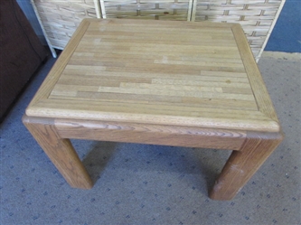 SOLID WOOD END TABLE