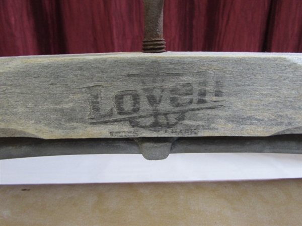 ANTIQUE LOVELL NO. 32 WOODEN CLOTHES WRINGER