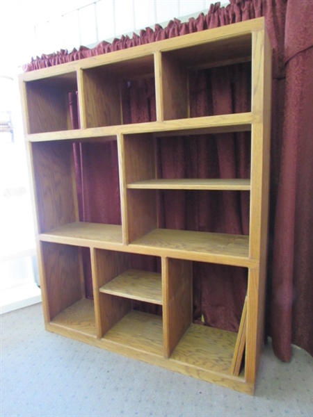 ROOM DIVIDER/ENTERTAINMENT CENTER