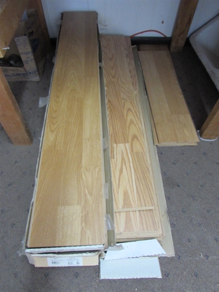 LAMINATE WOOD GRAIN FLOORING