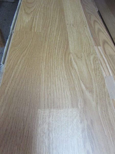 LAMINATE WOOD GRAIN FLOORING