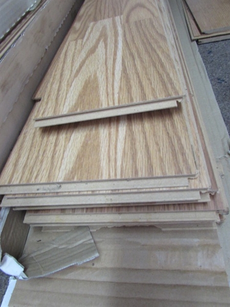 LAMINATE WOOD GRAIN FLOORING