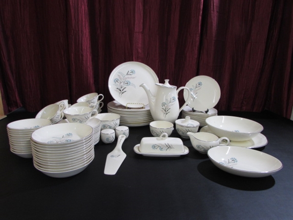 BEAUTIFUL MID-CENTURY CHINA SET