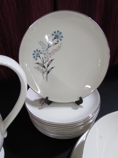 BEAUTIFUL MID-CENTURY CHINA SET