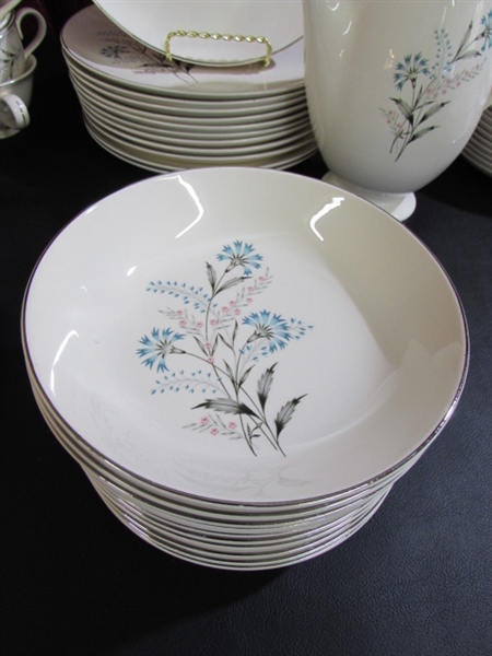 BEAUTIFUL MID-CENTURY CHINA SET