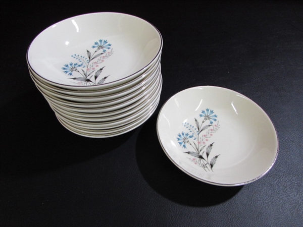 BEAUTIFUL MID-CENTURY CHINA SET