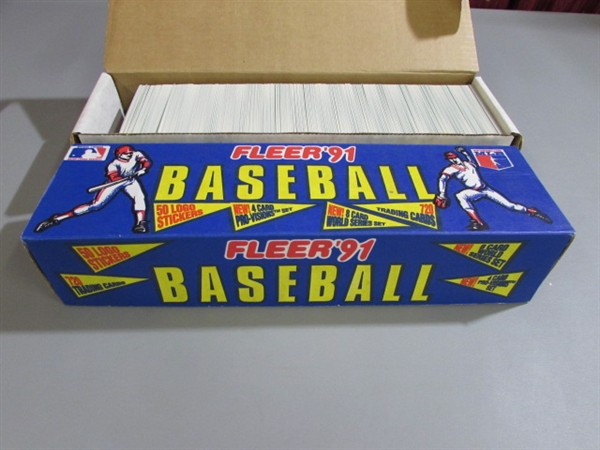 FLEER BASEBALL CARD COLLECTION