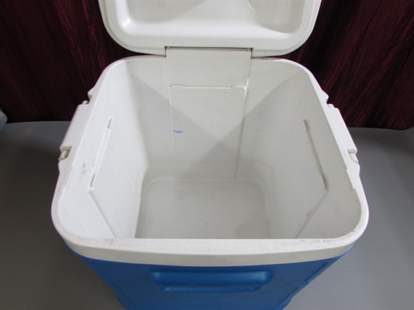 IGLOO ICE CHEST